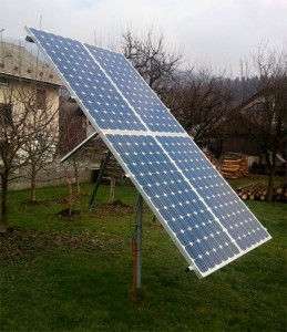 Tracker solar cu structura din profil cu dublu ax