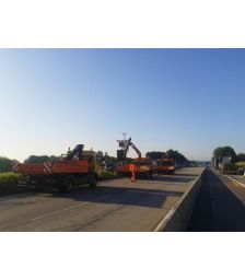 Tracker solar cu structura din profile cu un ax, instalatii solare fotovoltaice tracker, sisteme solare fotovoltaice