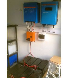 Invertor solar fotovoltaic Victron Quattro 24V 3000W 70-50-30