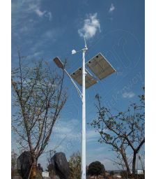 Stalpi solari hibrizi cu eoliana iluminat public HI-5M 2