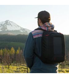 Rucsace solare fotovoltaice cu baterie solara Converter Li-Polymer de 4000mAh si panouri solare de culoare negru mat pret ieftin 8