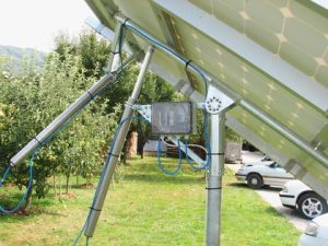 Tracker solar pentru panouri fotovoltaice, tracker solar fotovoltaic, tracker solar pentru acoperisuri