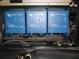 Invertoare pentru centrale si instalatii solare Victron Multiplus 48V 3000W 35-50