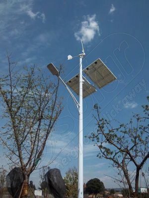 Stalp pentru iluminatul public fotovoltaic hibrid HI-6M 2