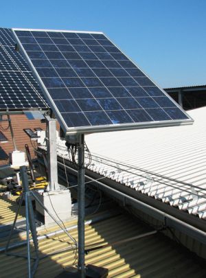 Panouri fotovoltaice solare pe tracker Orizont Uno 0.2 KWp
